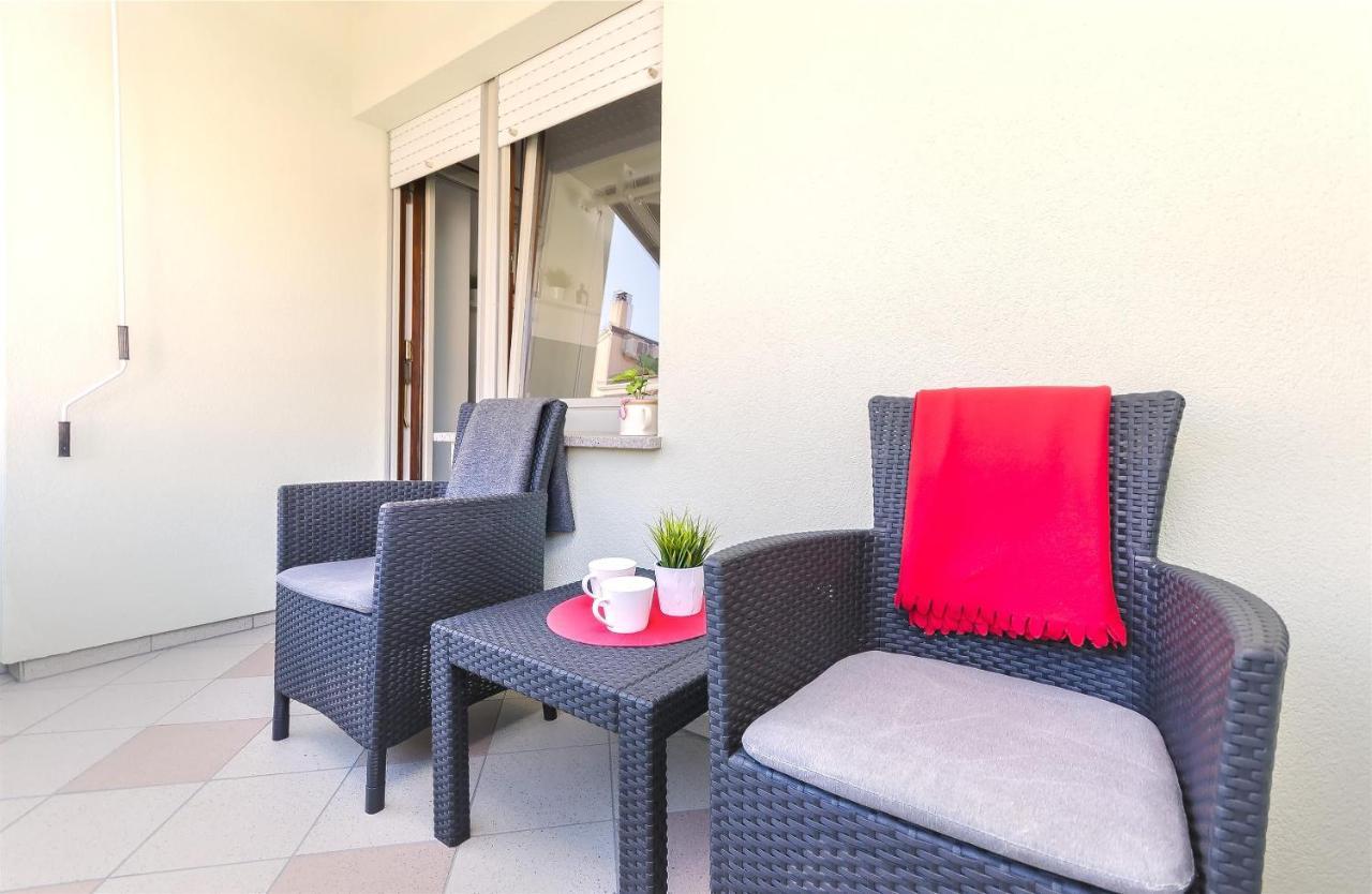 Apartment Mare Srima Exterior photo